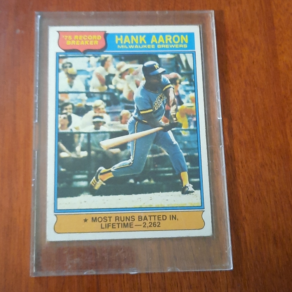 1976 Topps Hank Aaron #1 Baseball Card